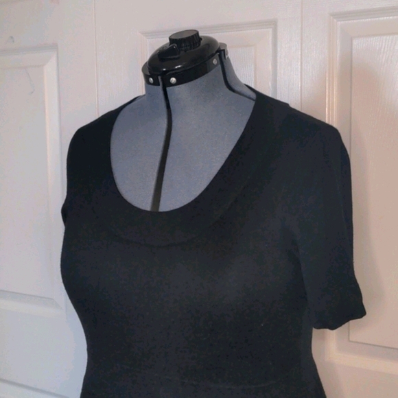 Black Short Sleeve Sweater Dress - Picture 5 of 8